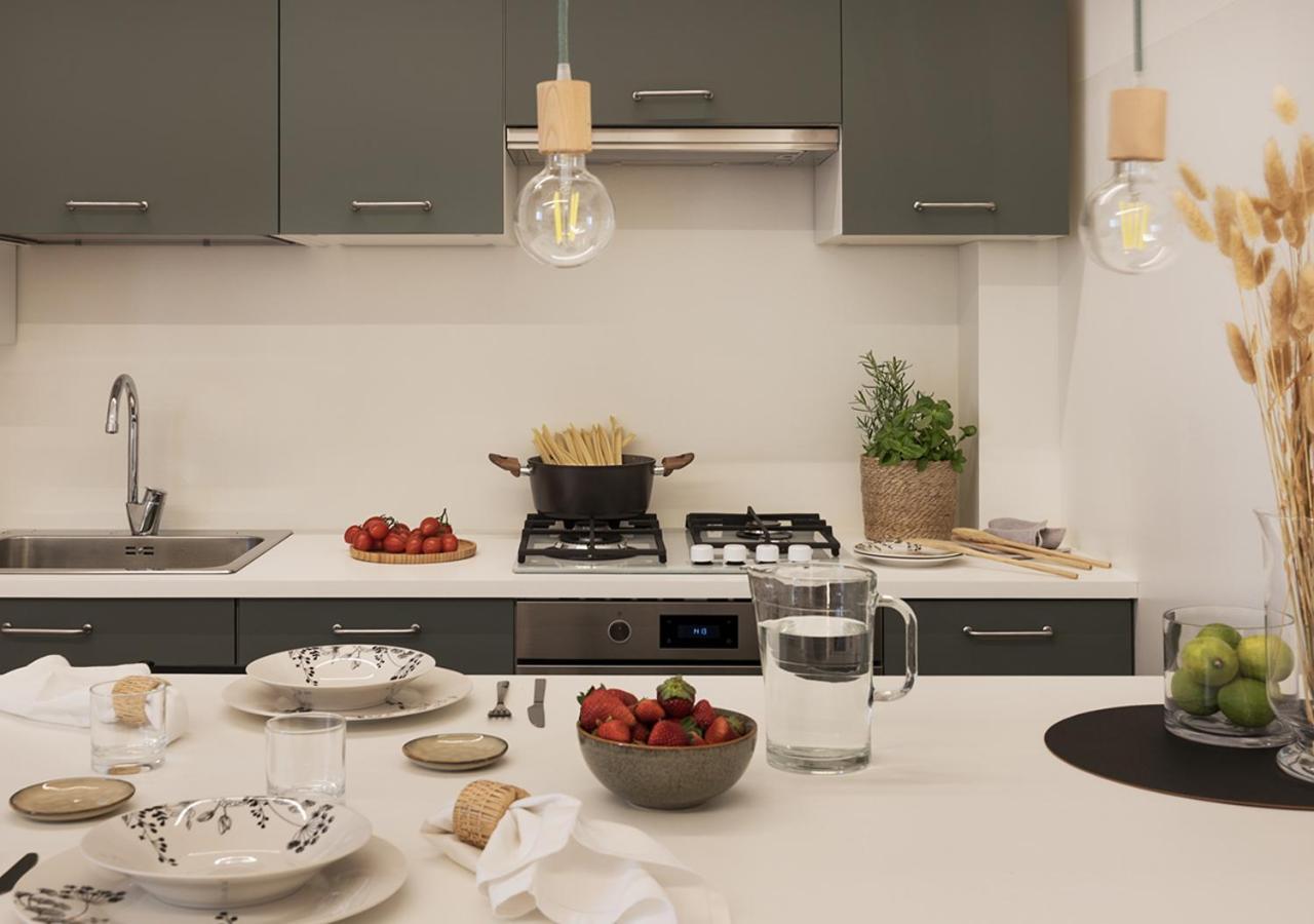 Exclusive Green Apartment - City Center - Como - Near Station Quarto foto